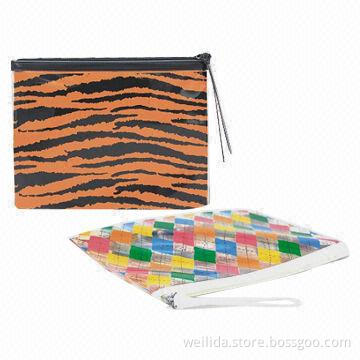 Plastic Gift Bags, Measures 20.5 x 15cm, Available in Various Colors and Logos
